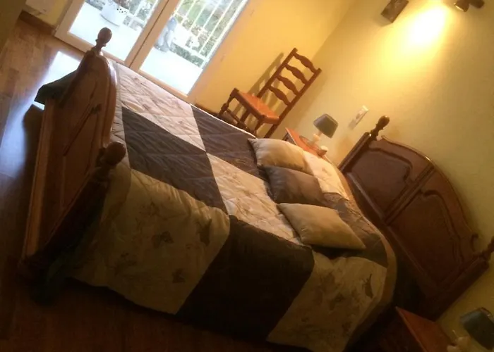 D'hotes Champagne Laval Louis Bed and Breakfast 3*