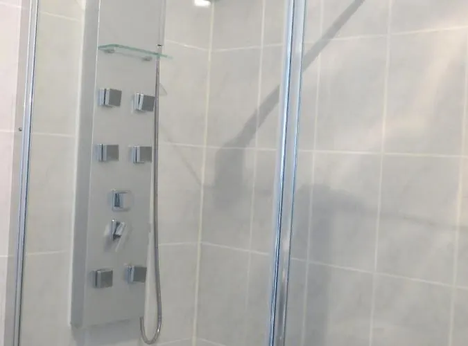 D'hotes Champagne Laval Louis